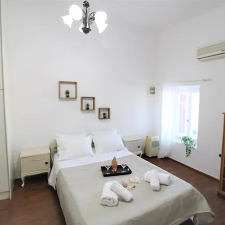 Lemon Tree In Plaka Apartment